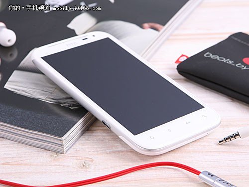 怪兽的白色灵感 HTC sensation XL评测