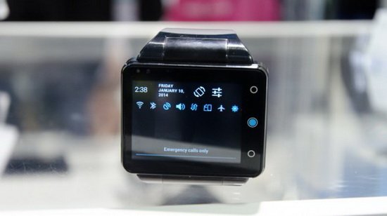 2.4寸屏智能手表试玩 就是一款手表型安卓手机