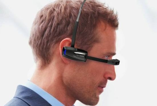 Vuzix智能眼镜系统升级 加入语音识别技术