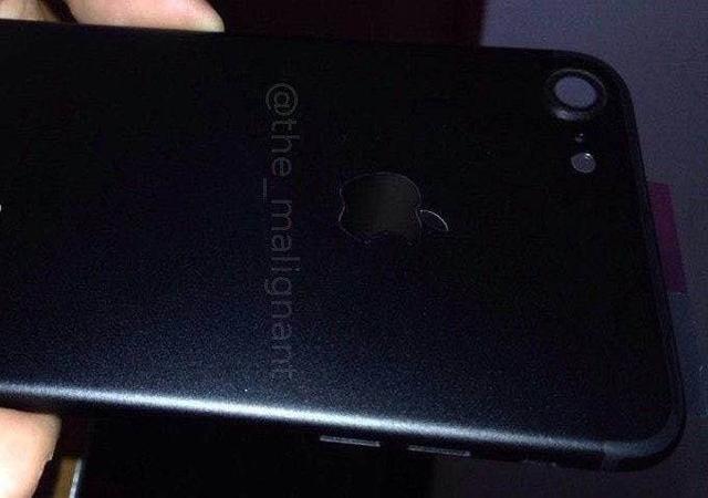 iPhone 7背盖谍照曝光 可能双卡用户要失望了