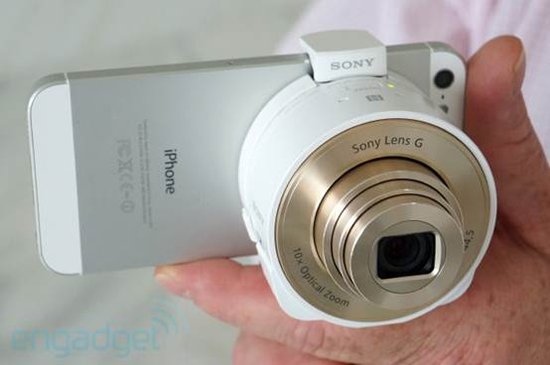 索尼推QX100和QX10镜头外设 可兼容其它手机