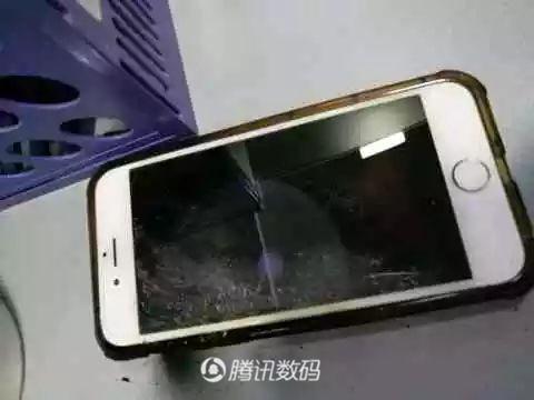 手机一直充电好不好_手机充电爆炸概率_手机长时间充电会爆炸