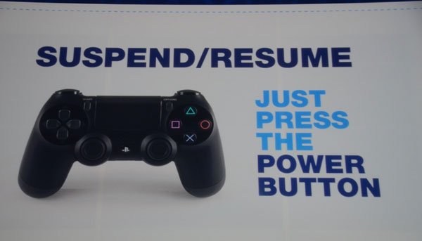 索尼PlayStation 4手柄配备触摸板及3D摄像头