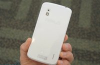 白色版Nexus 4真机图赏 还是Android 4.2