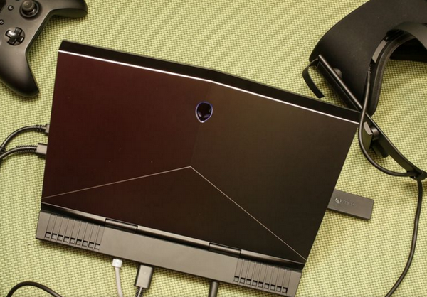 外媒对Alienware 13 R3的屏幕赞不绝口 不服来看
