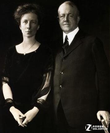 弗兰克·吉尔布雷斯与他的妻子
