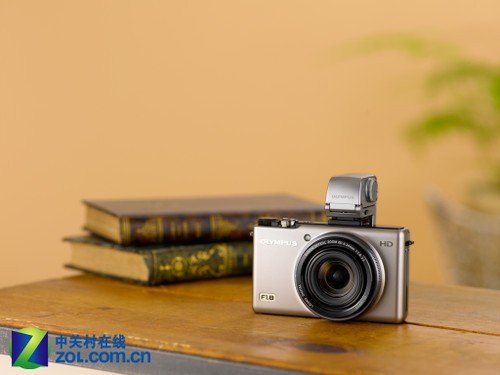 75周年纪念 奥林巴斯XZ1银色经典版发布