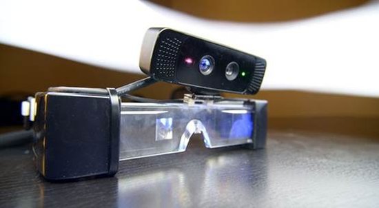 支持手势操作3D增强显示眼镜亮相 续航仅6小时