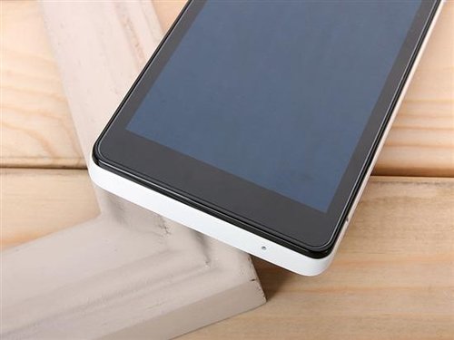 高清屏幕纤薄三防手机 索尼LT25C图赏