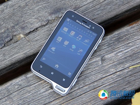 迷你三防手机 索尼爱立信st17i评测