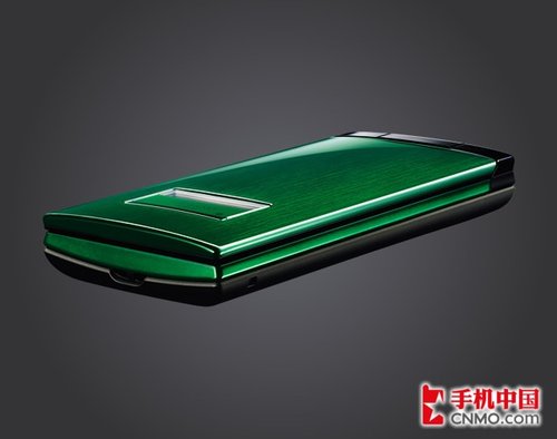 惊艳索尼爱立信日式翻盖手机