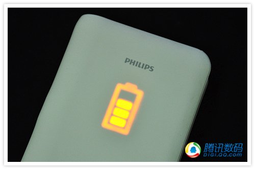 四格电量指示灯+在充电器的正面