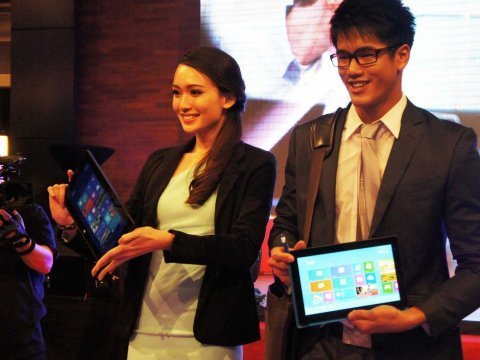 英伟达CEO证实与微软联合研发下一代Surface
