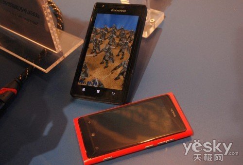 首款Z2460手机 联想乐Phone K800现场速评