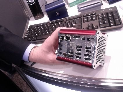 冰箱大小数据中心 AMD与Intel争微服务器