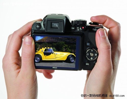 全高清录像 尼康P100数码相机售3000元