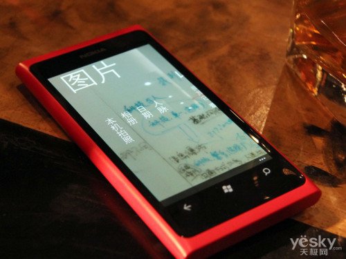 强劲热卖机型 诺基亚lumia 800报价2499元_数码_腾讯网