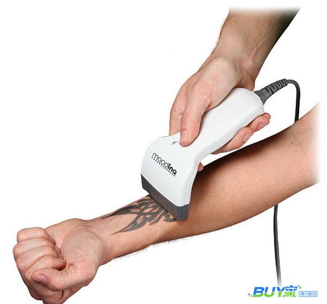 看这电子墨水纹身机 让你随心换纹身还能瞬间