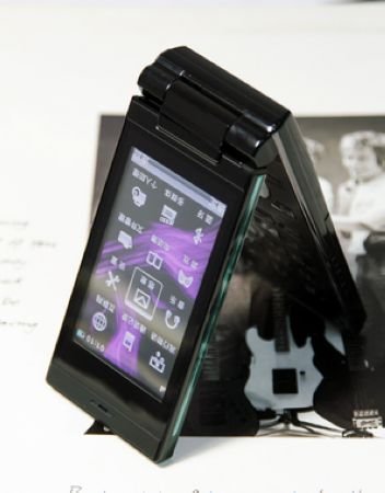 180度旋转式翻盖手机 TOOKY京崎X560