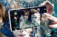 索尼Xperia ZR上手体验 史上最强防水能力