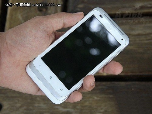 芒果机降价中 HTC C110沈阳降至1990元
