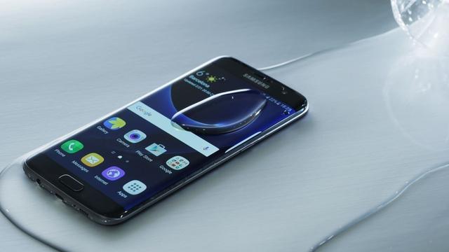 壁上观：三星不再独享双曲屏 谁是受益者？