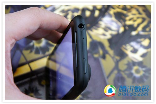 Incredible S行货版问世 HTC惊艳S710e腾讯评测