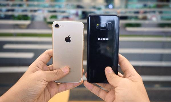 搞機番外篇：三星S8機模上手 多出一個洞是什么？