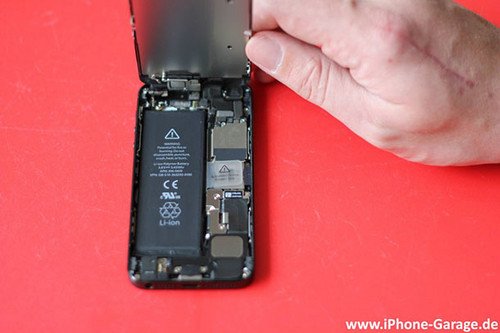 德国一家网站已经提前给我们揭开了iphone 5内部的结构,从下面的拆解