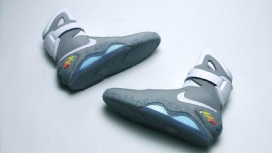 买不买?耐克今年要推出自动系鞋带的Air MAG