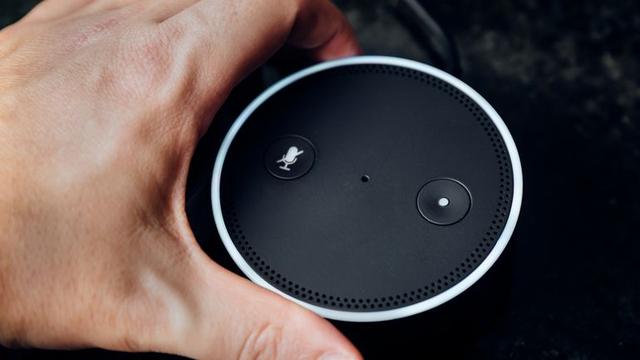 亚马逊第二代Echo Dot体验：更聪明售价更低