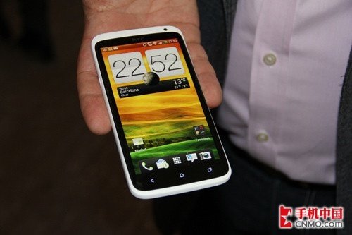 HTC首款四核智能机 HTC One X真机图赏