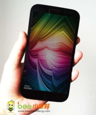 或采用MT6589四核 小蜜蜂手机2代即将发布_数