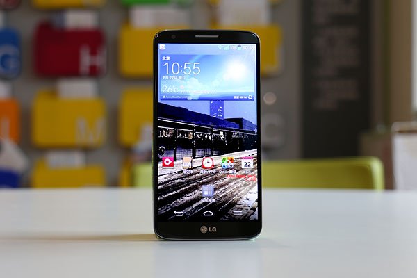 LG G2行货版发布 独特背部按键售价4299元