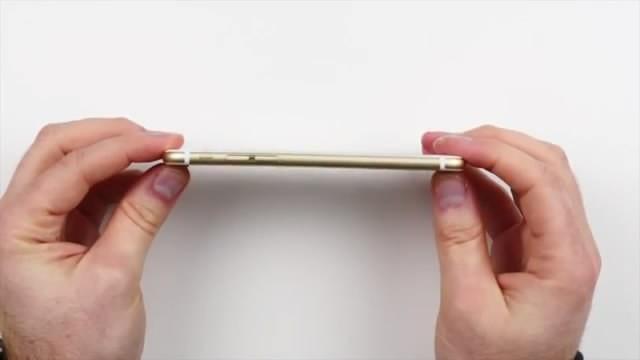 iPhone 6、M8、Moto X、1020外力弯曲测试