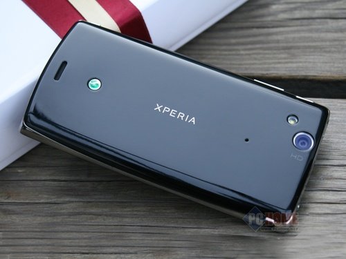 iphone没我靓 索尼爱立信LT18热卖价