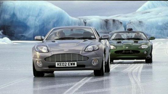 回顾007电影中那些经典的高科技汽车