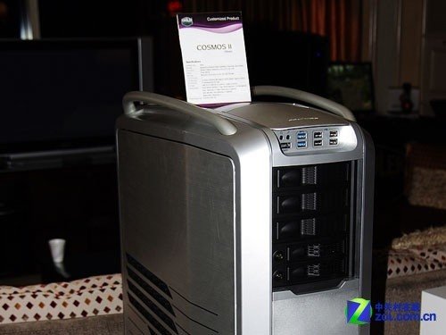 风驰电掣 酷冷cosmos ii亮相2012ces