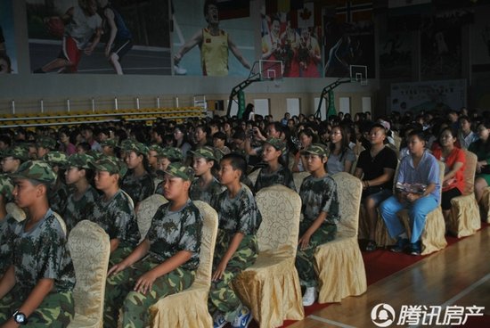 大连春田中学开学《大连新闻》当天报道
