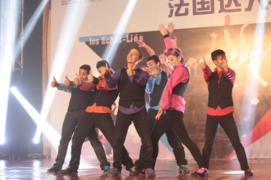 法国达人秀年度总冠军舞动红星·海剧场