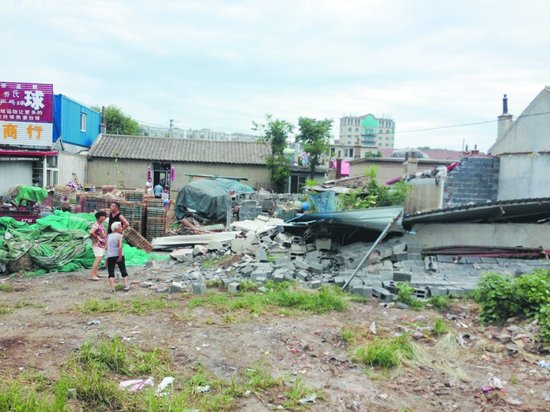 大连湾东西老街40余处违建被拆除