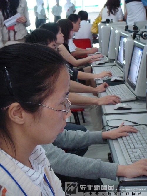 非选择题实行四评制 辽宁评卷重地封闭管理 非选择题实行四评制 辽宁评卷重地封闭管理