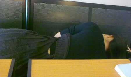大学生上课睡觉的壮观情景图片