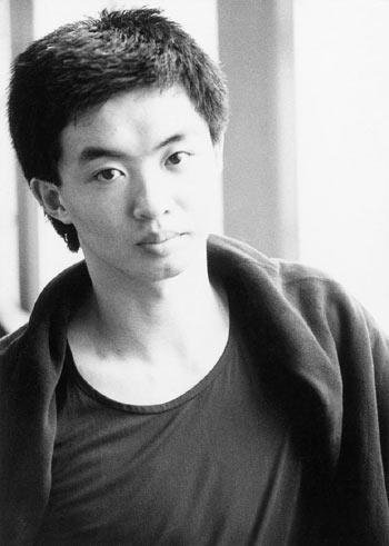 悉数全球10位令人惊艳的变性美人_明星非常态_教育_腾讯网