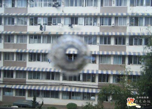 云南大学学生宿舍遭枪击 疑为玩具枪气枪所为