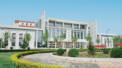 腾讯首页 教育频道 > 新闻大滚动 > 正文  郑州科技学院坚持科学发展