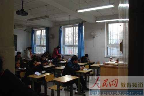 ��ͼ������ֱ��2010����ҹ���Ա�����ֳ�