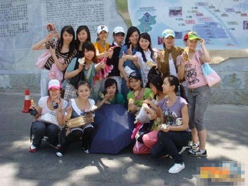 艺校美女帅哥毕业照_校花校草