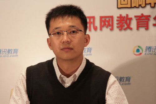 精华学校校长李峰学:教育产业化过程残酷