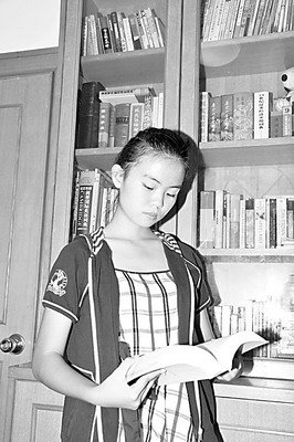 17岁少女出版5本小说 从不认为自己是"天才"